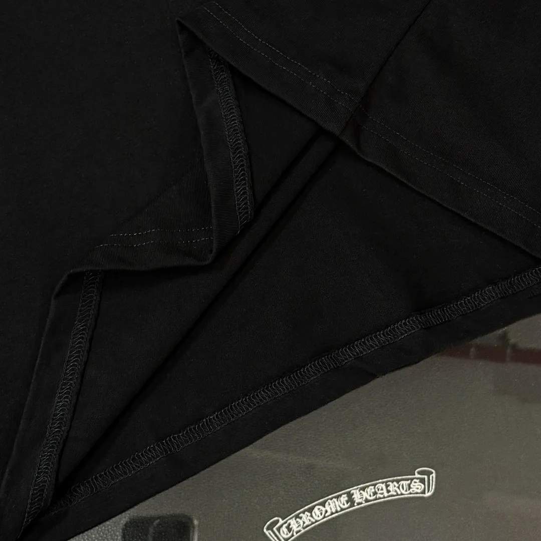 P190 Chrome Hearts 25 high-version long-sleeved fabrics made of 300 grams of high-density cotton, non-deformable, non-shrinking, complete with three labels, same style for men and women, process: digital printing, color: white, black SIZE: S-XL